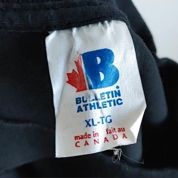 VTG 1990s NBA Toronto Raptors Basketball Tee Size (XL) - Picture 5 of 6